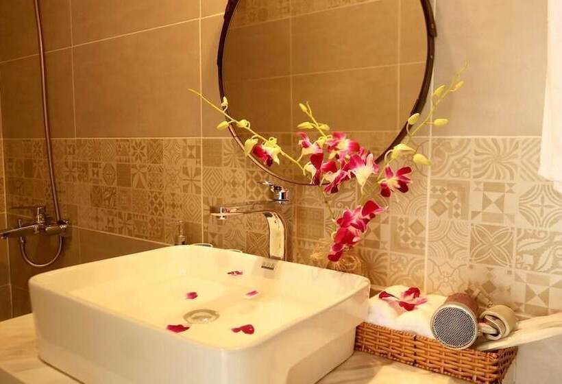 اتاق لوکس با چشم‌انداز دریا, Vida Loca Sunset Beach Resort