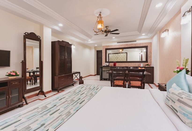 Люкс Повышенной Комфортности, Shree Vallabh Vilas Lords Plaza Nathdwara   Pure Veg