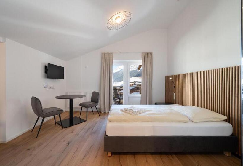 1 Bedroom Apartment with Balcony, Appartements Zur Sonne