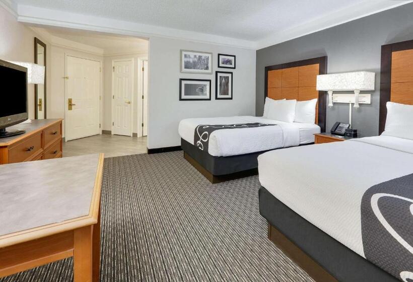 ２ダブルベッドのスタンダードルーム, La Quinta By Wyndham Dallas   Addison Galleria