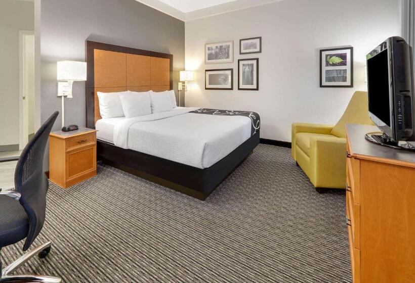身障者適用キングサイズベッドルーム, La Quinta By Wyndham Dallas   Addison Galleria