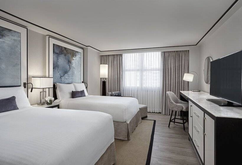 带2个双人床的标准工作室, Loews Miami Beach