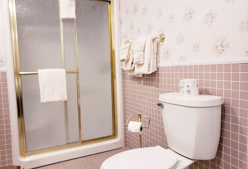 Четырехместный Номер Deluxe, Lowell Inn