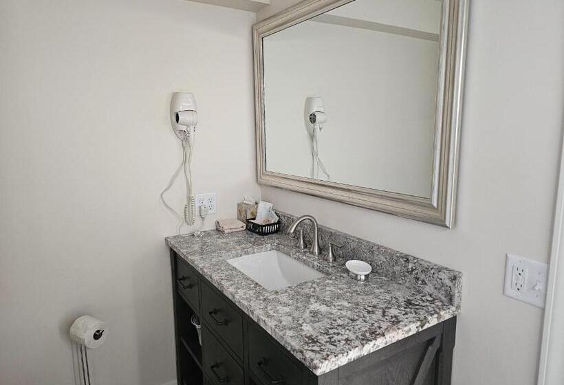 Номер Deluxe Кровать Кинг, Lowell Inn