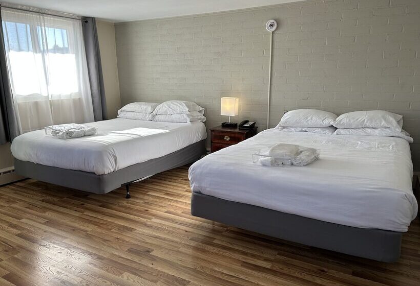 Номер Стандарт, The Lancaster Motel