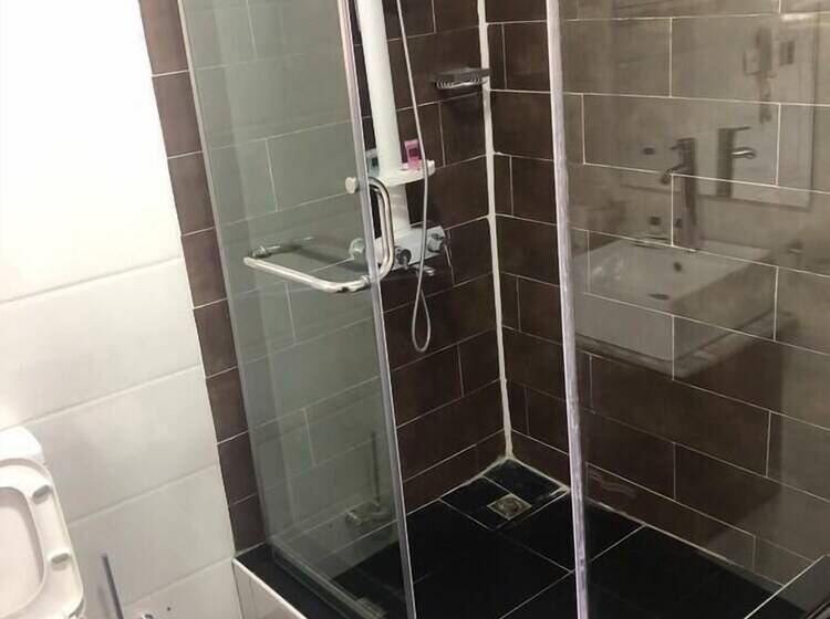 سوییت اجرایی, Mesorein Luxury