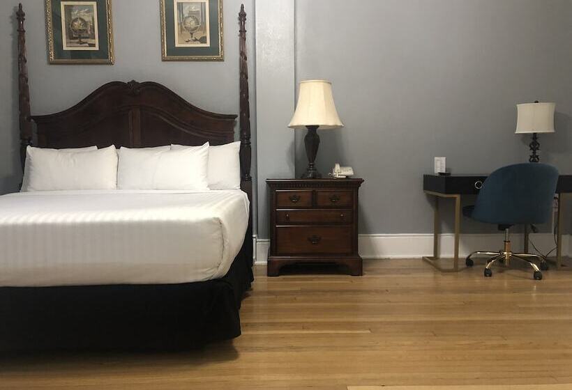 Quarto Deluxe, Marqueen
