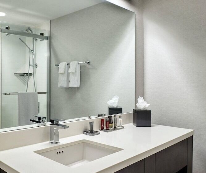 Номер Стандарт 2 Двуспальные Кровати, Marriott Cincinnati Northeast