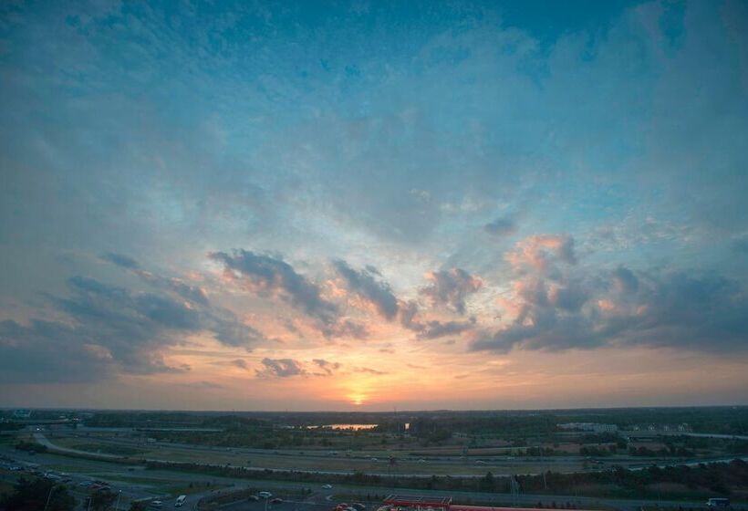 带2个双人床的标准工作室, Philadelphia Airport Marriott