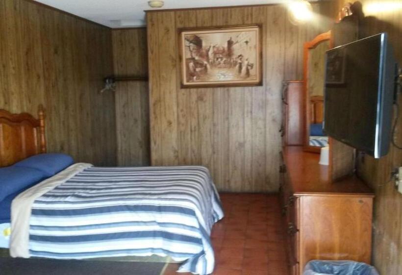 스탠다드 룸 더블 침대, Mayflower Motel Milford