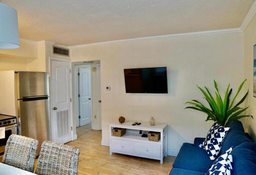سوئیت 2 خوابه, The Molloy   Treasure Island Suites & Cottages