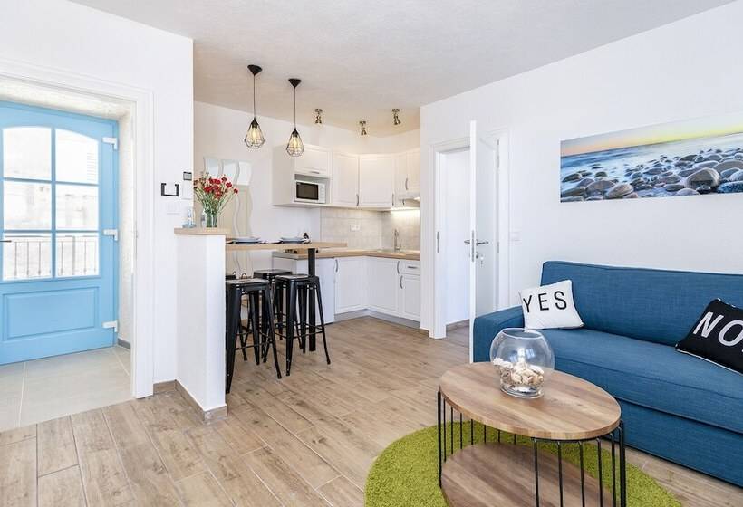 Апартаменты Deluxe 1 Спальня Вид на Море, Villa Riva