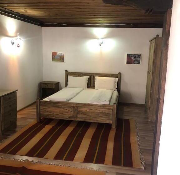 스탠다드 발코니 룸, Bazoteva House