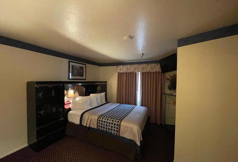 Люкс 2 Спальни, Oakridge Inn