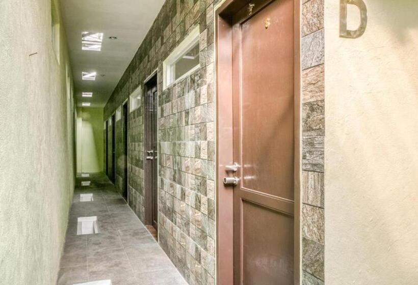 Номер Стандарт, Reddoorz @ Panglima Polim 2