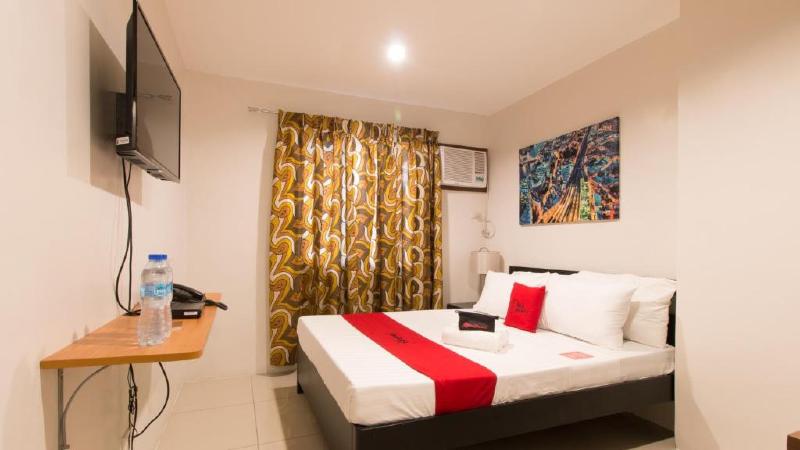 Quarto Estandar, Reddoorz Plus @ Diola Villamonte Bacolod