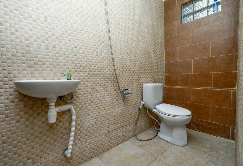 Номер Стандарт, Spot On 2240 Simpang Tujuh Residence