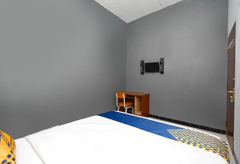 Номер Стандарт, Spot On 2240 Simpang Tujuh Residence