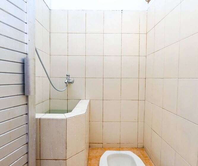 Семейный Номер, Spot On 2240 Simpang Tujuh Residence