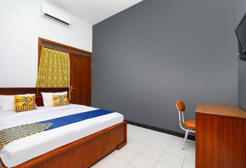 Номер Deluxe, Spot On 2240 Simpang Tujuh Residence