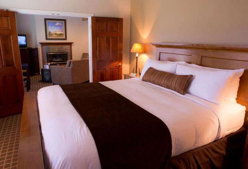 سوئیت دولوکس با چشم‌انداز, Pine Ridge Inn
