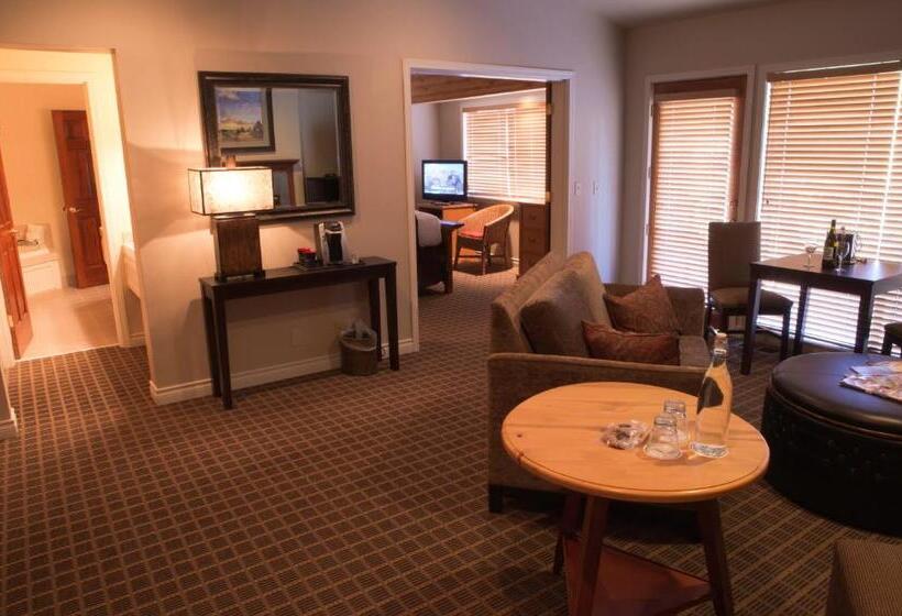 سوئیت دولوکس با چشم‌انداز, Pine Ridge Inn