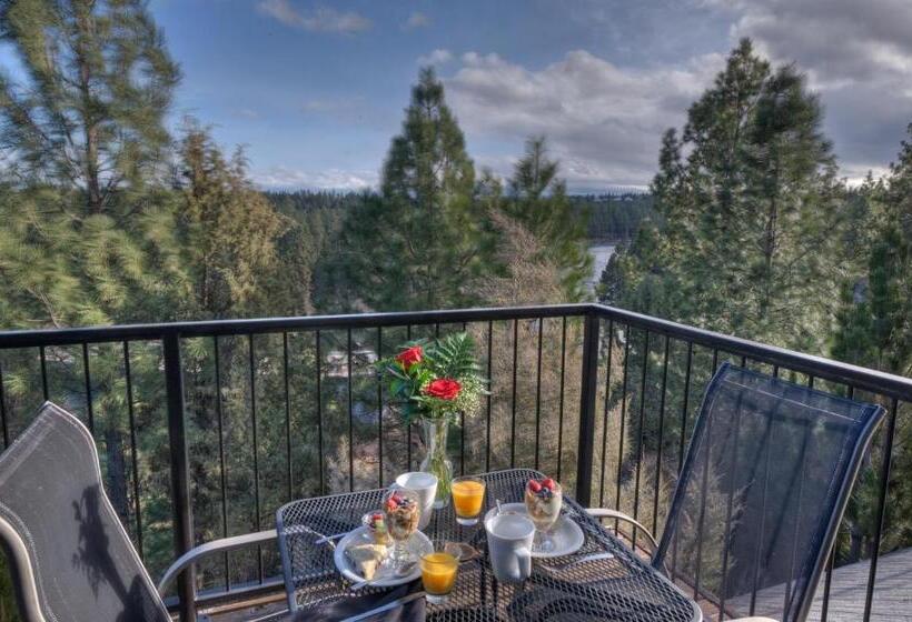 سوییت سوپریور, Pine Ridge Inn