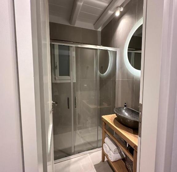 سوییت جونیور با بالکن, Sofos Suites Mykonos