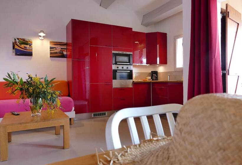 آپارتمان کامفورت 2 خوابه, Domaine Santa Giulia Palace