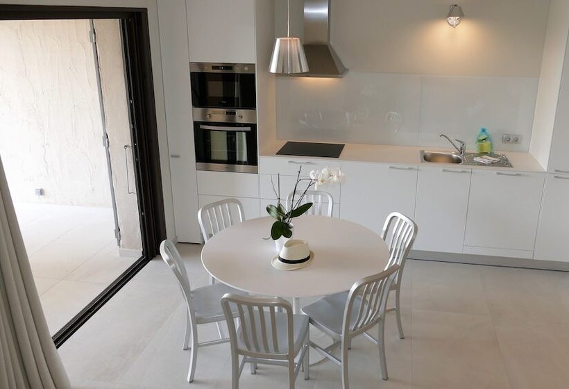 2 Bedroom Premium Apartment, Domaine Santa Giulia Palace