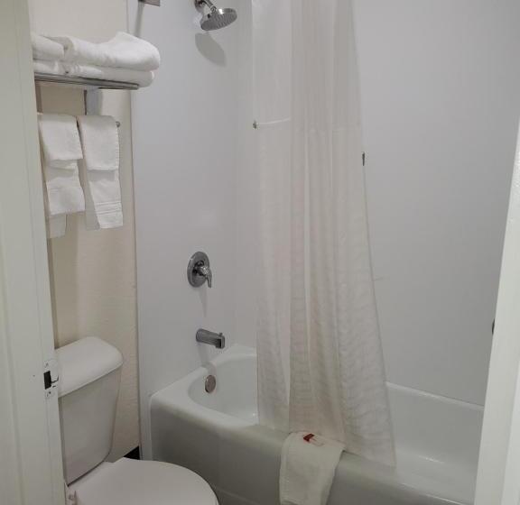 스탠다드 룸 킹사이즈 침대, Ramada By Wyndham North Platte
