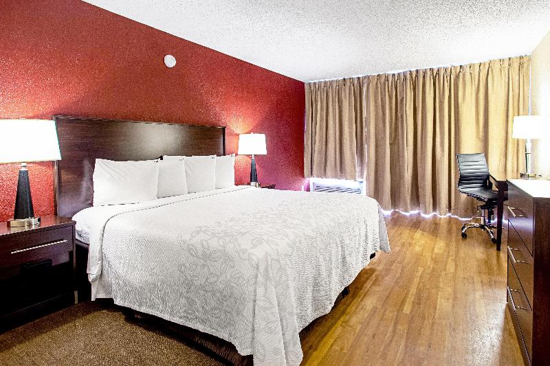 سوئیت با تخت بزرگ, Red Roof Inn Plus+ Wichita East