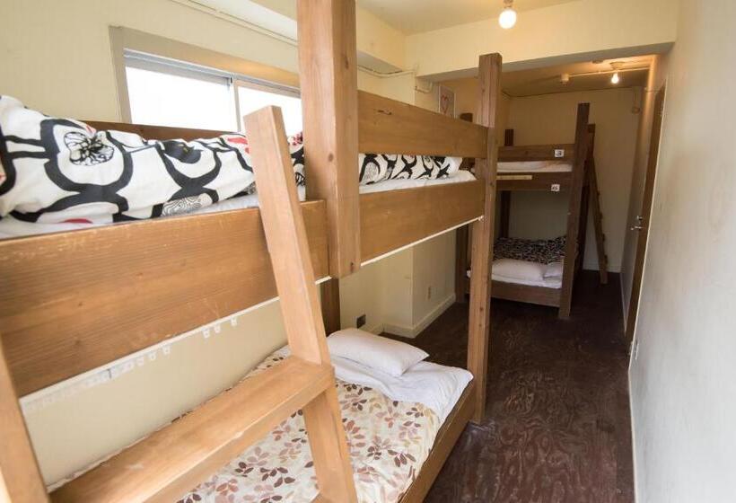 Номер Стандарт Четырехместный Совместный Санузел, Hostel Q