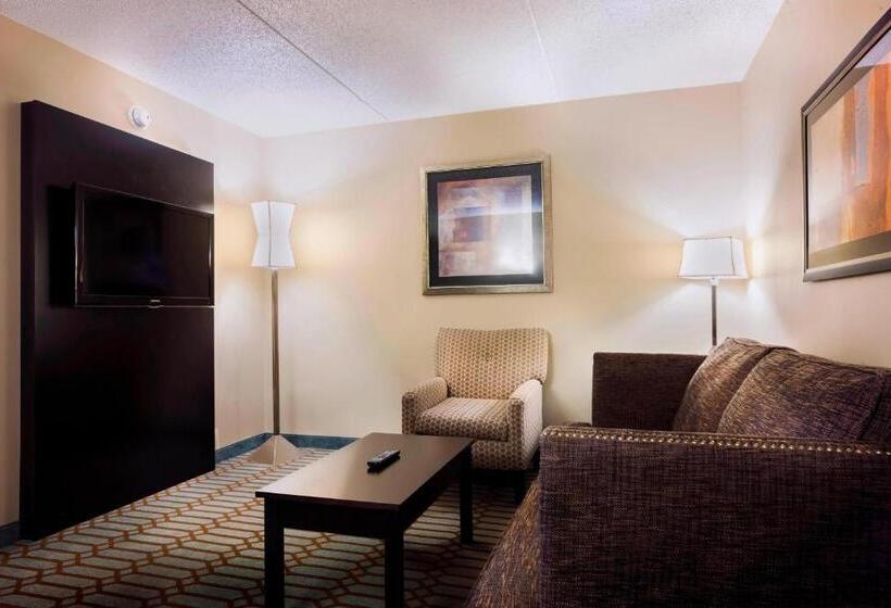 Люкс Кровать Кинг, Delta Hotels By Marriott Fargo