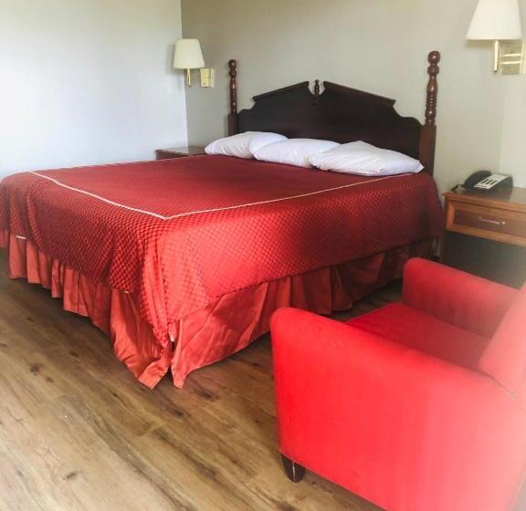 キングサイズベッドのスタンダードルーム, Knights Inn   Belton/temple