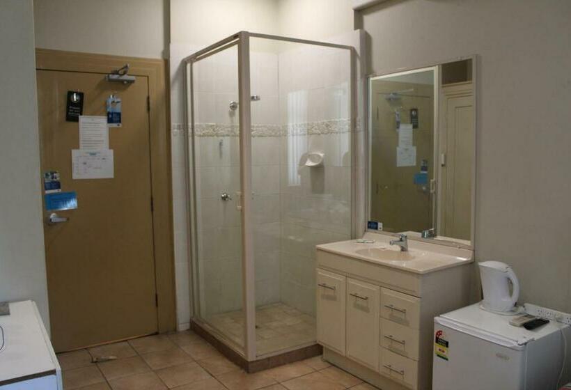 اتاق استاندارد با سرویس بهداشتی مشترک, Royal Hotel Orange