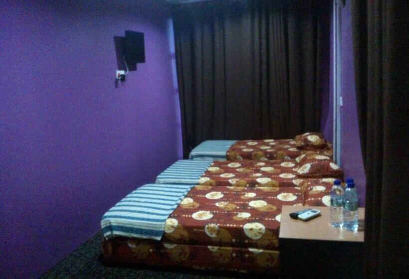 Трехместный Номер Superior, Hijrah Hotel Alor Setar