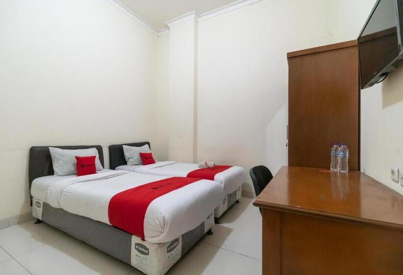 Номер Стандарт, Reddoorz Near Universitas Esa Unggul Bekasi Harapan Indah