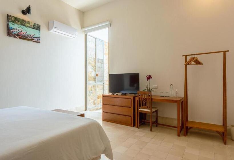 اتاق لوکس با بالکن, Villa Orquidea Boutique
