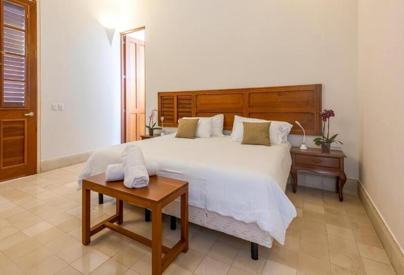 اتاق لوکس با بالکن, Villa Orquidea Boutique