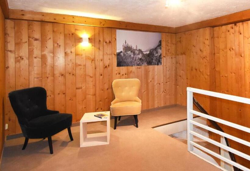 Люкс 2 Спальни, Alps Hostel