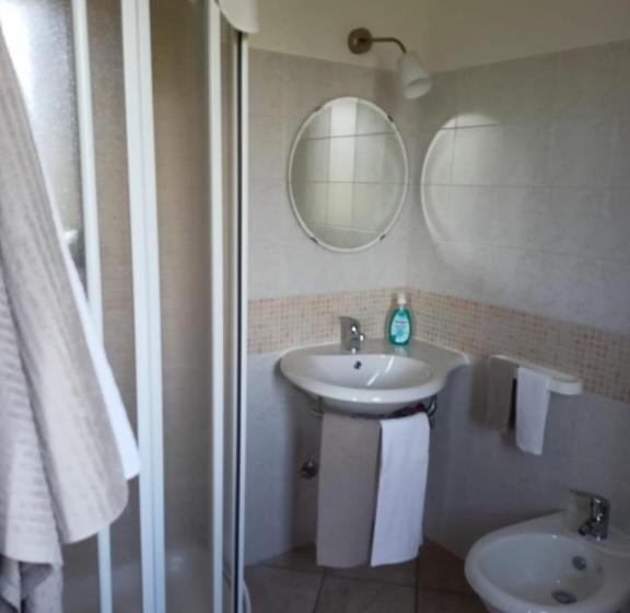 Трехместный Номер Стандарт с Балконом, Il Faggio 17 B&b