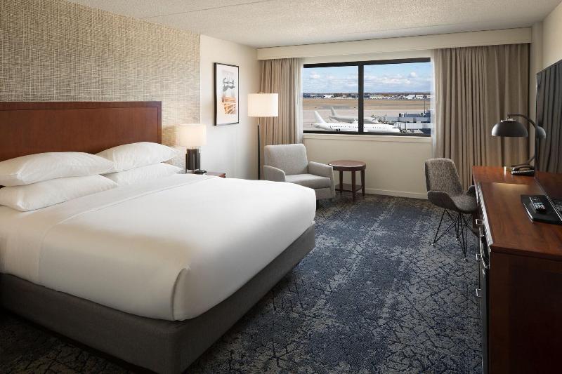 Стандартный Номер Кровать Кинг, Sheraton Hartford Hotel At Bradley Airport