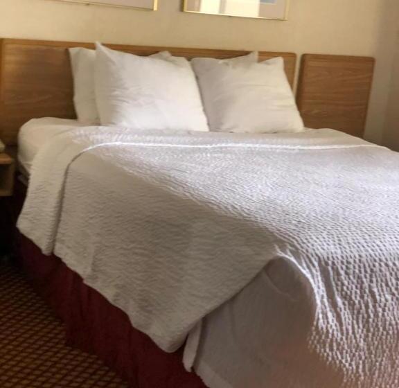 اتاق استاندارد, Airport Lodging Pittsburgh Airport
