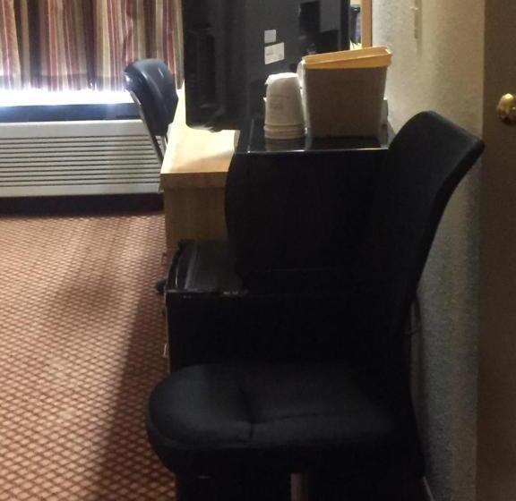 اتاق استاندارد, Airport Lodging Pittsburgh Airport