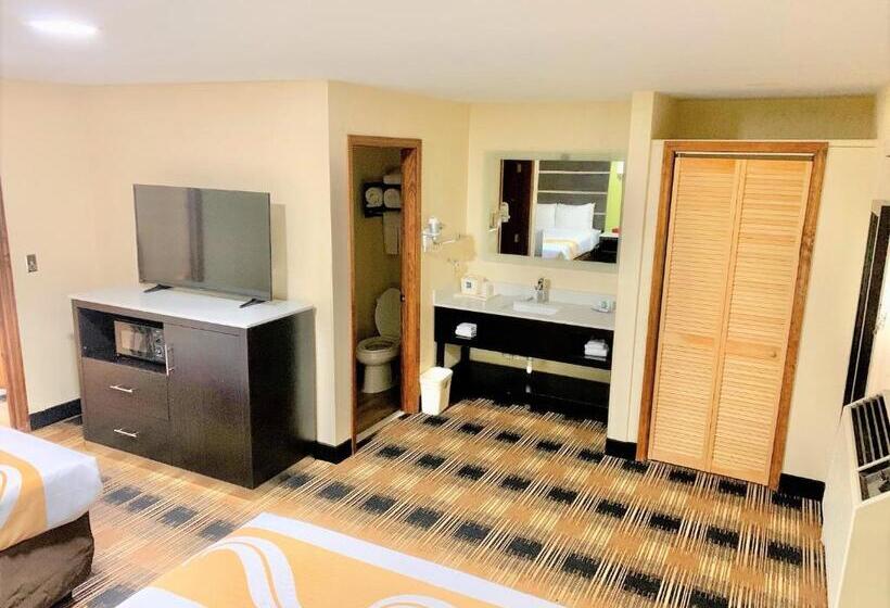 Номер Стандарт, Quality Inn & Suites Mt Chalet