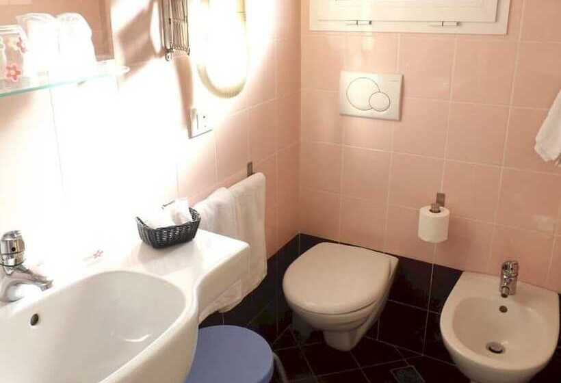Номер Стандарт Трехместный, Alga