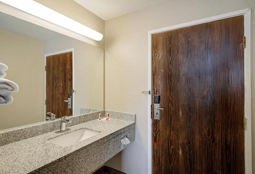اتاق استاندارد, Super 8 By Wyndham Lexington Hamburg Area