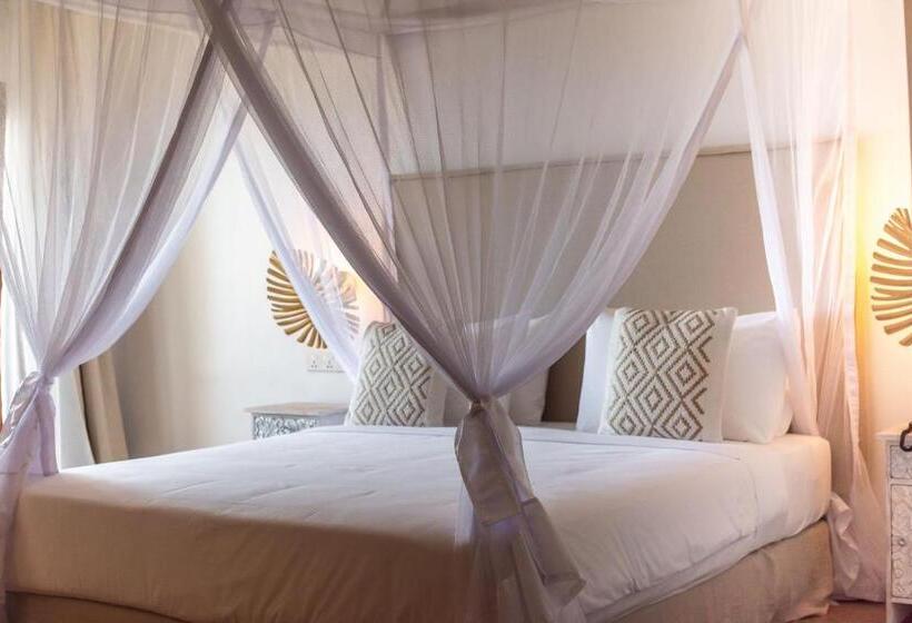 اتاق لوکس با چشم‌انداز دریا, Amani Boutique Hotel   Small Luxury Hotels Of The World