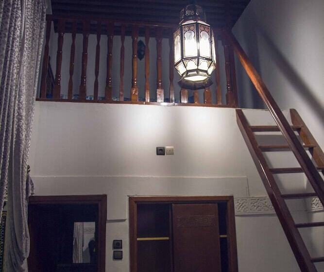 اتاق سوپریور سه تخته, Riad Sahraui